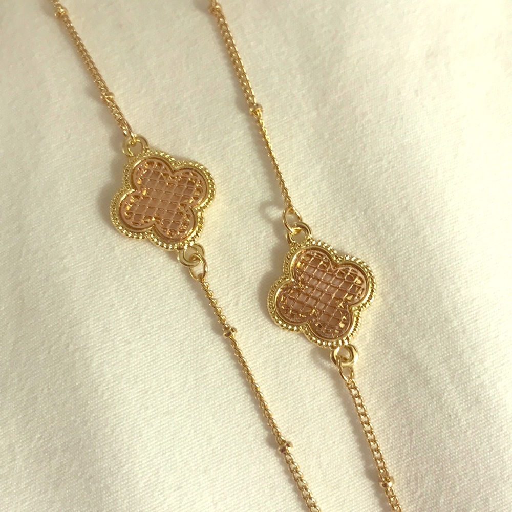 Rose gold mesh / gold necklace & earring set